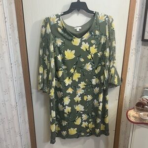 Elegant Floral Long Sleeve Dress in Green and Yellow